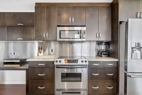 530 12 AVE SW #1301, Calgary, AB T2R 0B1