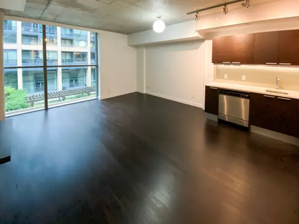 25 Oxley ST #416, Toronto C01, ON M5V 2J5