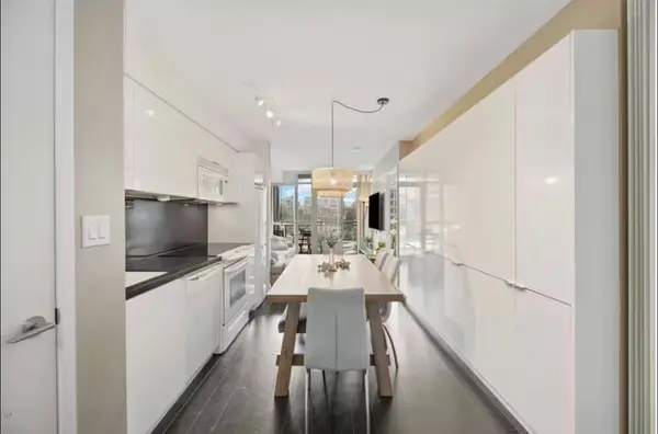 15 Iceboat TER #341, Toronto C01, ON M5V 4A5