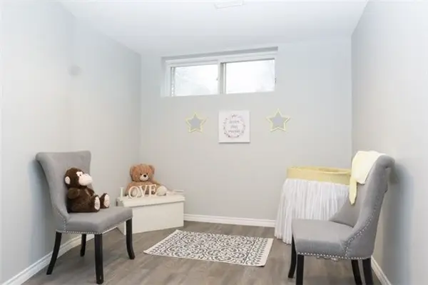 358 Adelaide AVE E, Oshawa, ON L1G 2A1