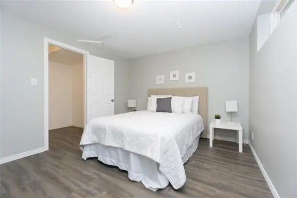 358 Adelaide AVE E, Oshawa, ON L1G 2A1