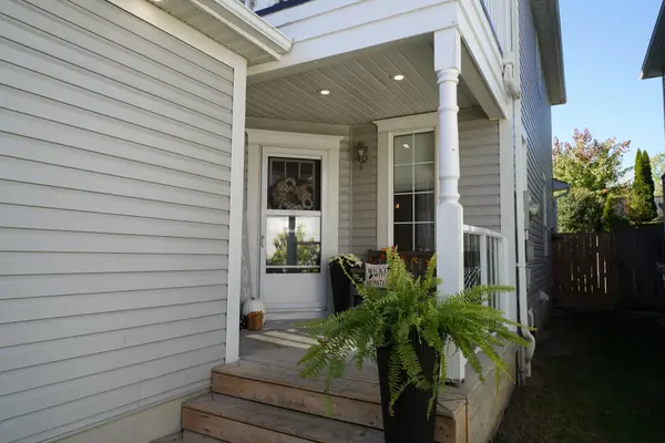 42 Gunning CRES, New Tecumseth, ON L0G 1W0