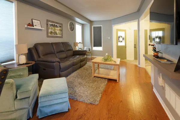 42 Gunning CRES, New Tecumseth, ON L0G 1W0