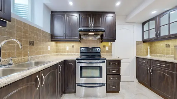 54 Oakford DR #BSMT, Markham, ON L6C 2Y8