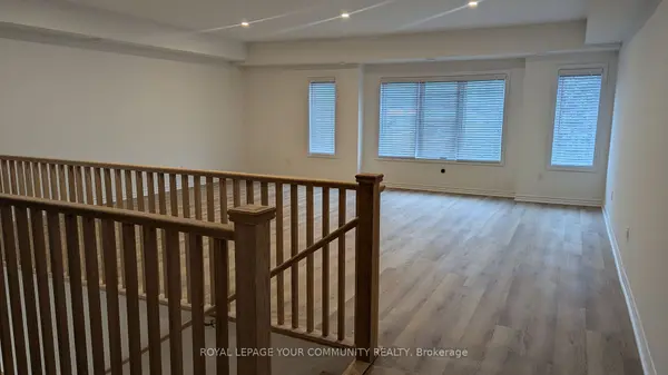 9 Biscayne BLVD #2nd Floor, Georgina, ON L4P 2C4