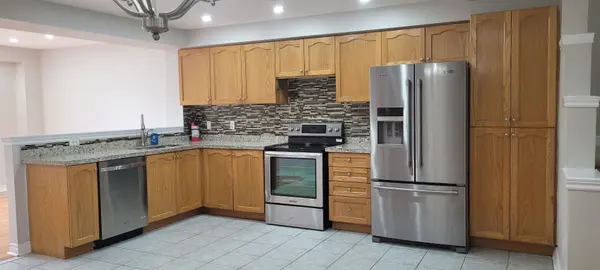 98 Marycroft (Upper) CT, Brampton, ON L7A 2G4