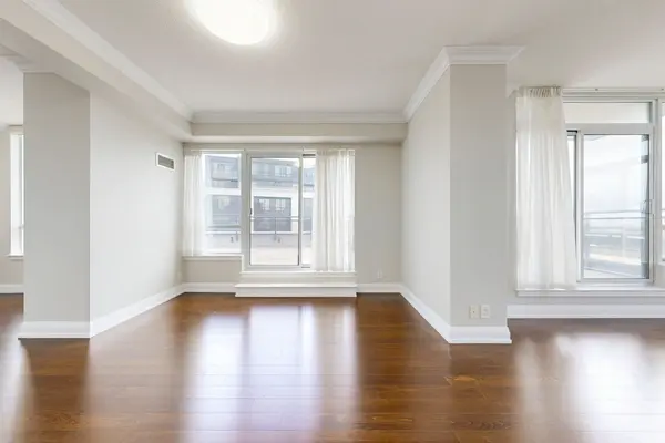 55 De Boers DR #LPH03, Toronto W05, ON M3J 0G5