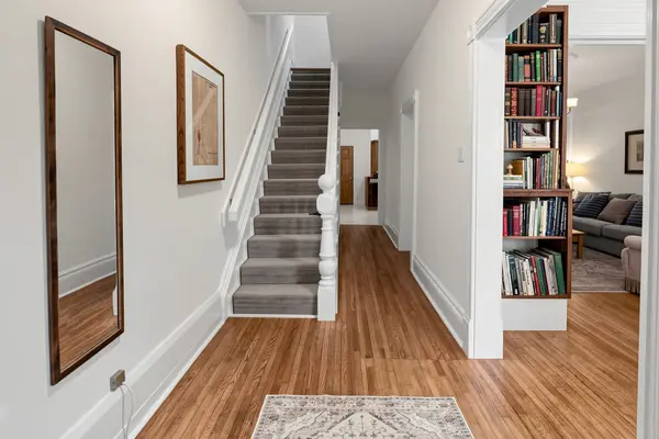 283 Pacific AVE, Toronto W02, ON M6P 2P8