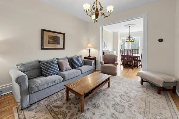 283 Pacific AVE, Toronto W02, ON M6P 2P8