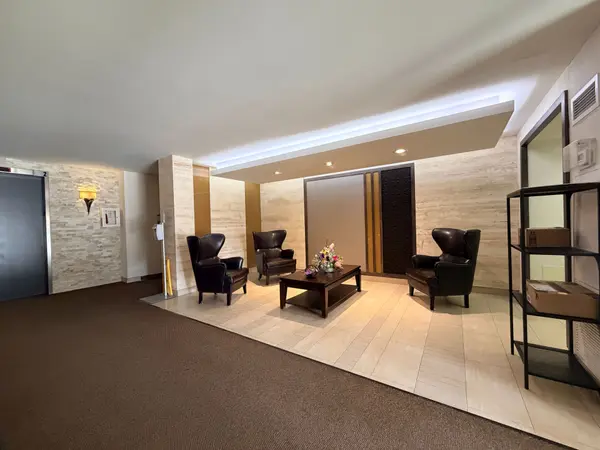 1415 Ghent AVE #705, Burlington, ON L7S 1X4