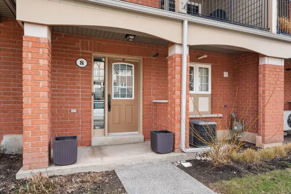 2341 Parkhaven BLVD #8, Oakville, ON L6H 7S5