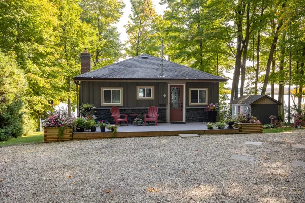 173 MacDonalds RD, Grey Highlands, ON N0C 1E0