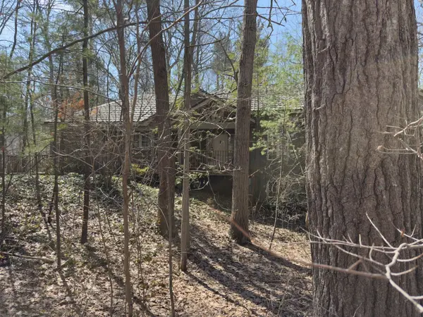 10297 Dogwood CRES, Lambton Shores, ON N0M 1T0