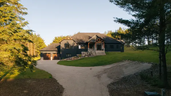 675528 Hurontario ST, Mono, ON L9V 0Z9