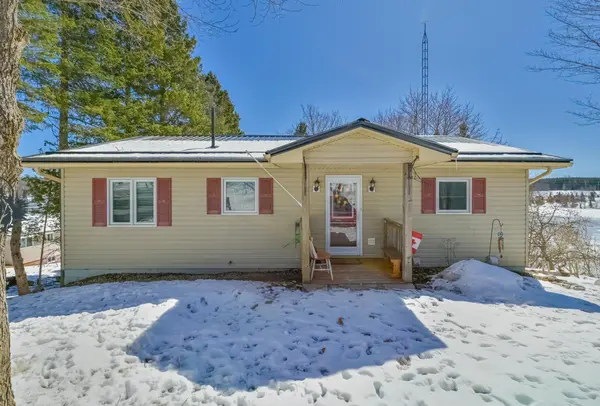 1099 Summer LN, Minden Hills, ON K0M 2K0