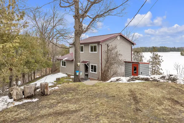 245 Taggart LN, Rideau Lakes, ON K0G 1X0