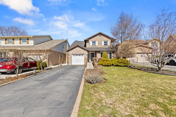 23 Ricardo CT, Hamilton, ON L8W 2S1