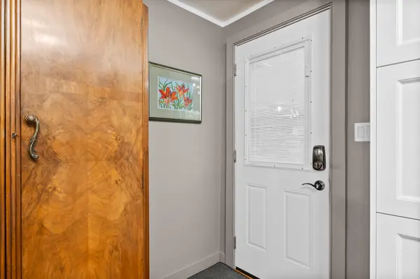 1017 Woods LN, Frontenac, ON K0H 1W0