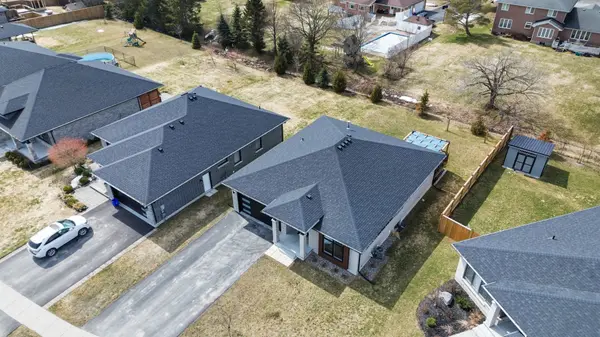 84 Dewal PL, Belleville, ON K8P 0H2