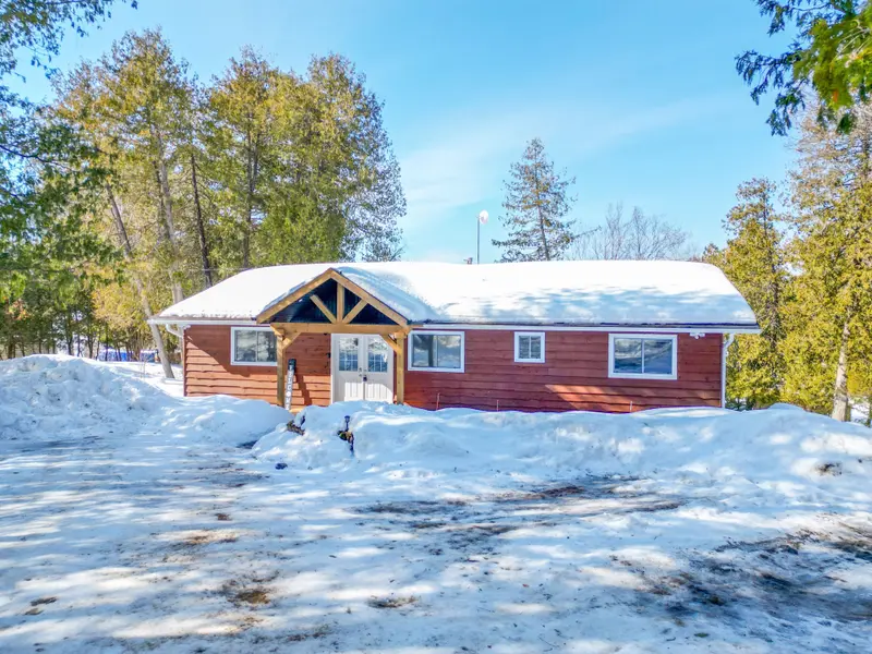 12 Cherry LN, East Ferris, ON P0H 1K0