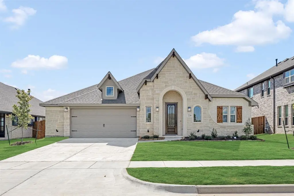 220 Rosewood Drive, Glenn Heights, TX 75154