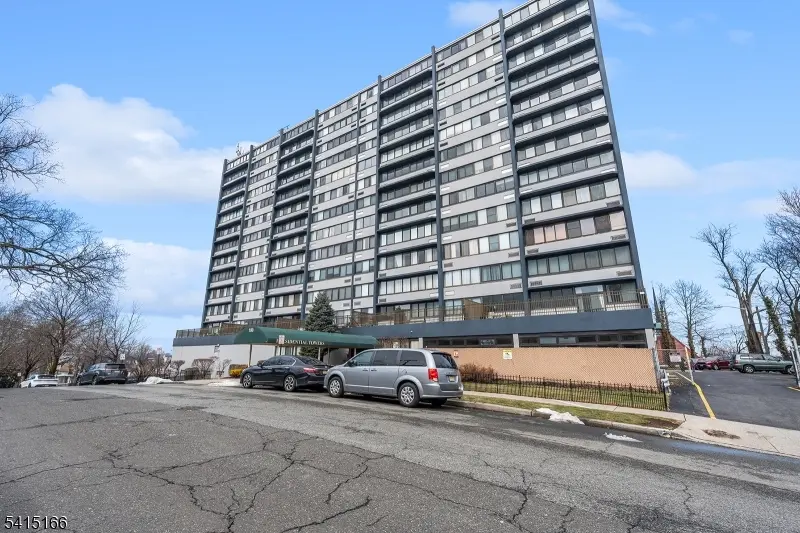 170 Lafayette Ave #6A, Passaic City, NJ 07055