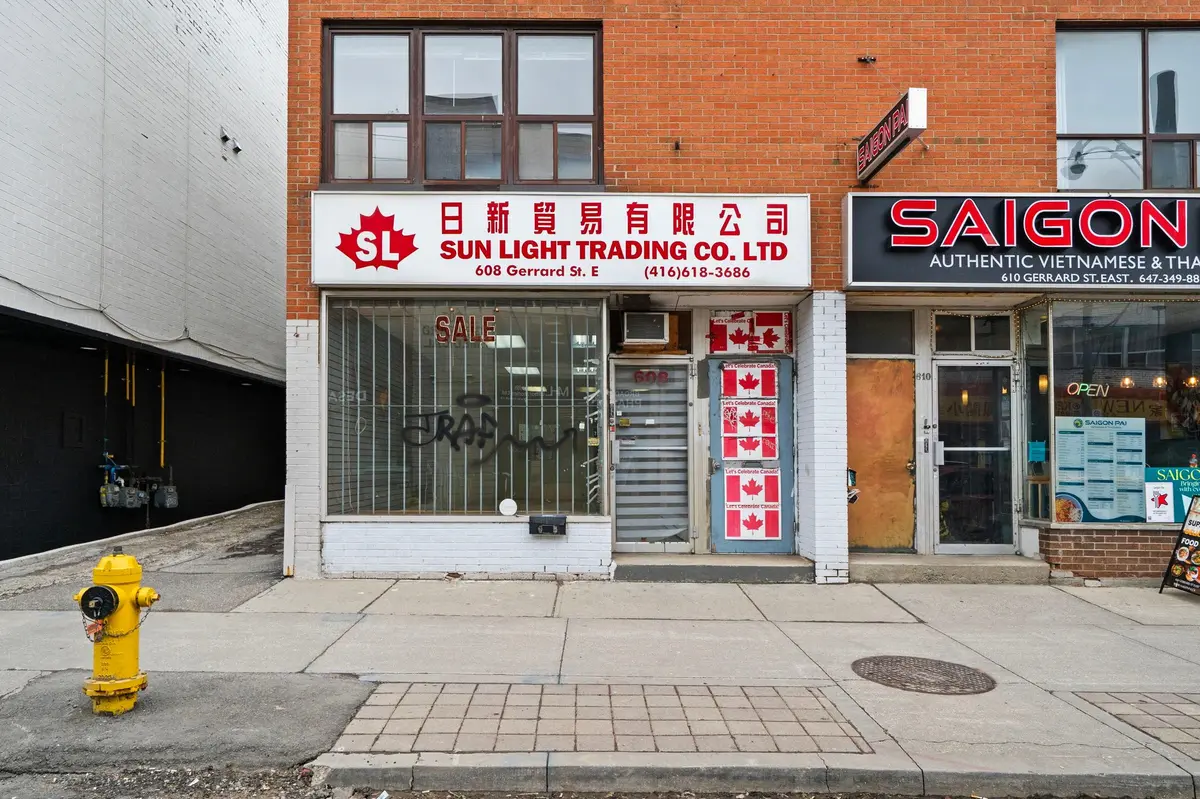 608 Gerrard ST #2nd Floor, Toronto E01, ON M4M 1Y3