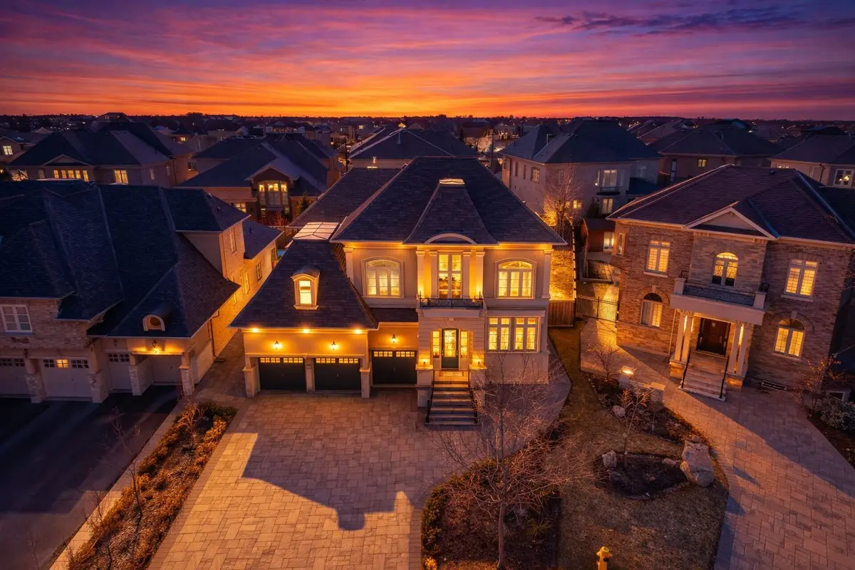 75 Virtue CRES, Vaughan, ON L4H 4C3