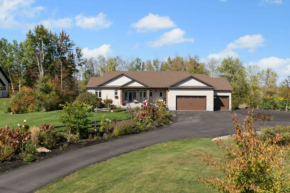 26 Synergy WAY, Kanata, ON K2W 0K3