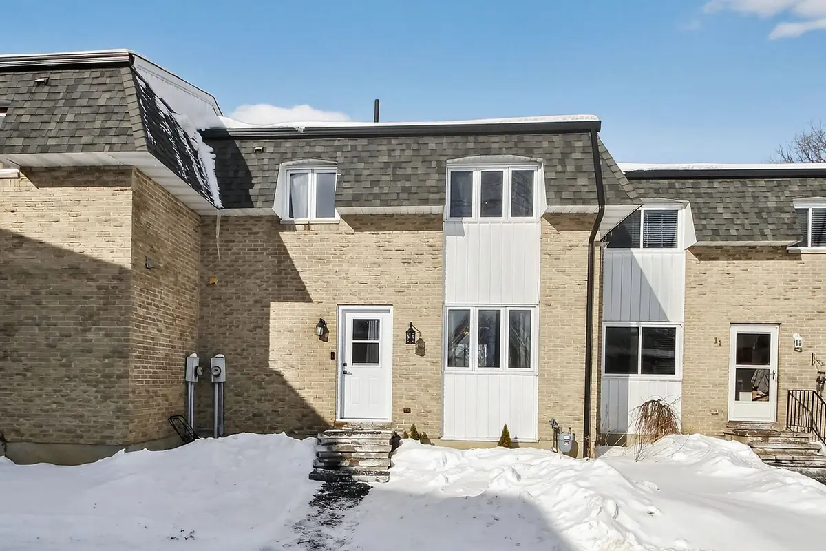68 King ST #12, Stittsville - Munster - Richmond, ON K0A 2Z0