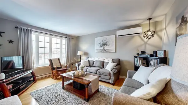 49 Dawsons Run, Conception Bay South, NL A1W 3J4