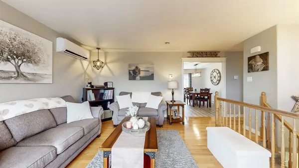 49 Dawsons Run, Conception Bay South, NL A1W 3J4