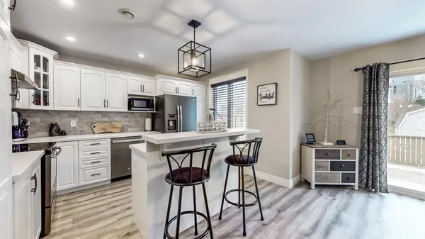 49 Dawsons Run, Conception Bay South, NL A1W 3J4