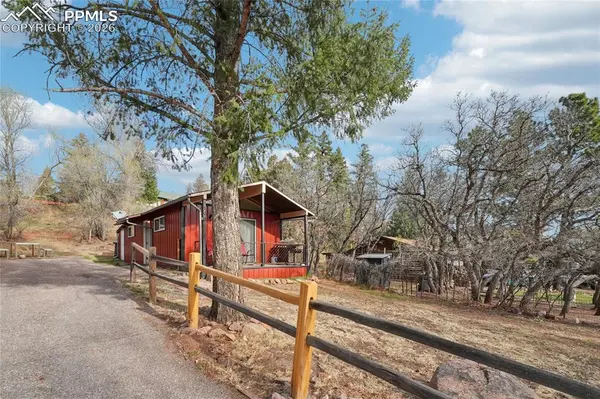 198 Crystal Park RD, Manitou Springs, CO 80829