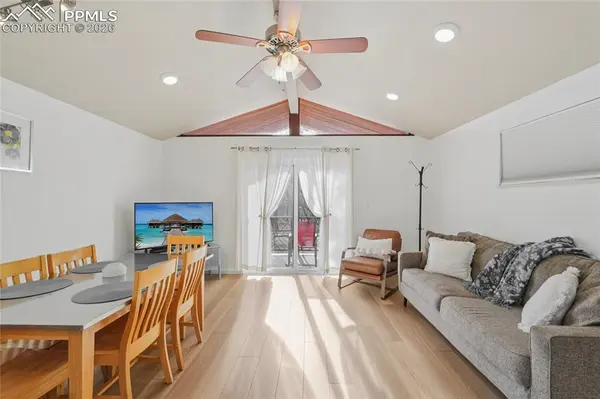 198 Crystal Park RD, Manitou Springs, CO 80829