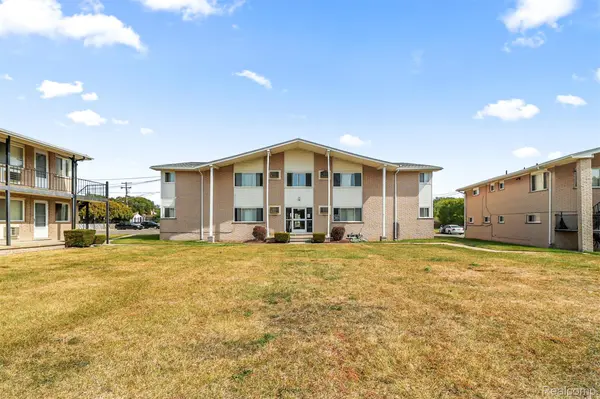 600 Harrison BLVD, Lincoln Park, MI 48146