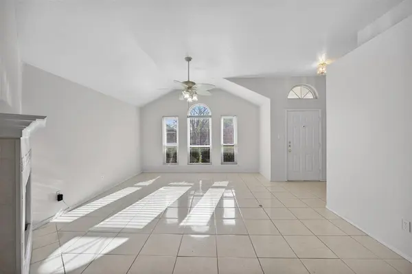 7016 Snowivy Court, Arlington, TX 76001