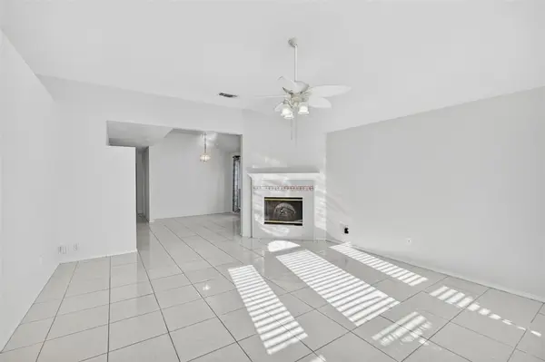 7016 Snowivy Court, Arlington, TX 76001