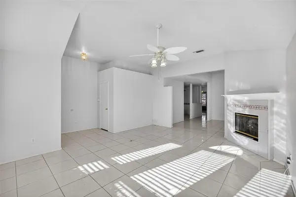 7016 Snowivy Court, Arlington, TX 76001