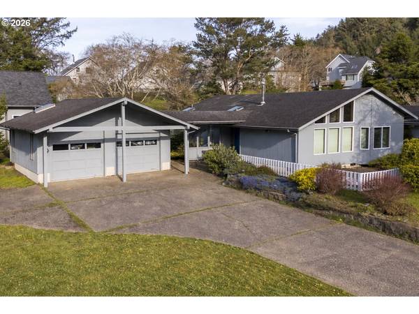 341 COMBS CIR, Yachats, OR 97498