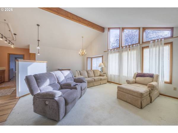 341 COMBS CIR, Yachats, OR 97498