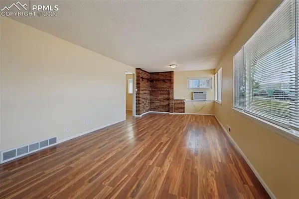 2315 N Union BLVD, Colorado Springs, CO 80909