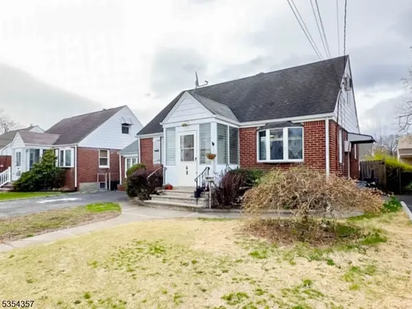 68 17Th Ave, Elmwood Park Boro, NJ 07407