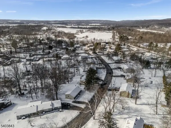 9 Woodland Ter, High Bridge Boro, NJ 08829