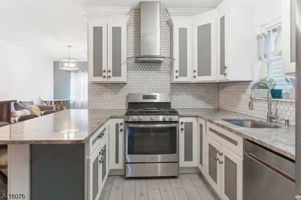 944 Flora St, Elizabeth City, NJ 07201