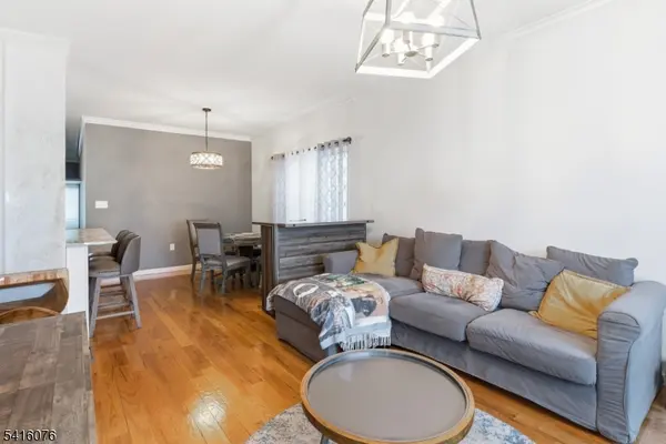 944 Flora St, Elizabeth City, NJ 07201