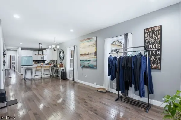 909-911 Monroe Ave, Elizabeth City, NJ 07201