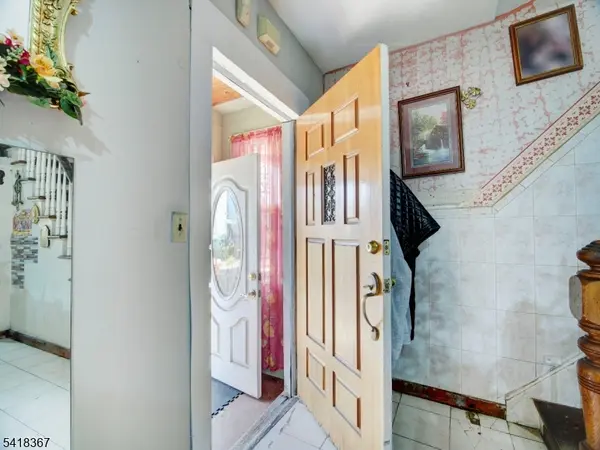 39 Rankin St, Elizabeth City, NJ 07206