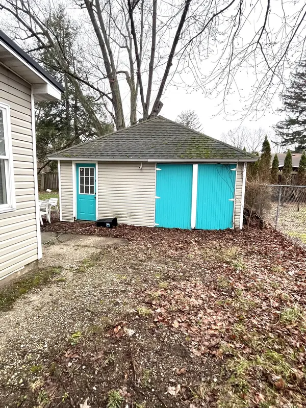 112 Alexander ST, Bangor City, MI 49013