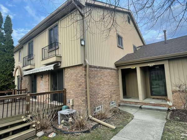 41535 Bedford DR, Canton Twp, MI 48187